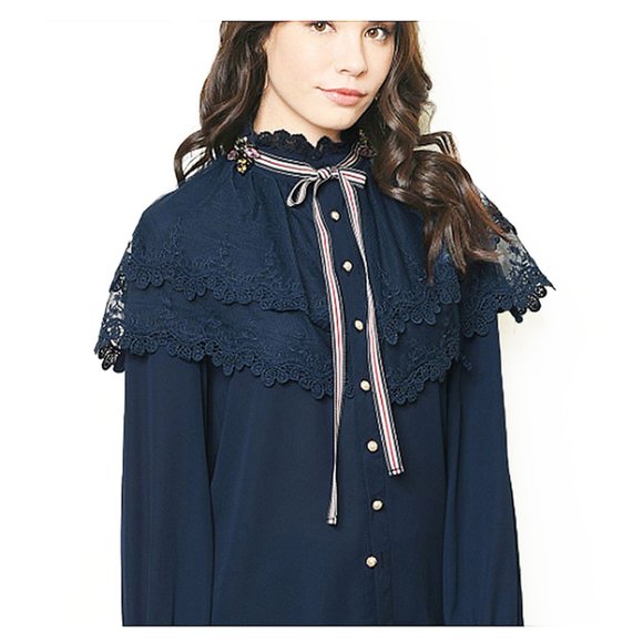 Victorian Crochet Lace Ribbon Bumblebee Pin Blouse - Picture 3 of 8